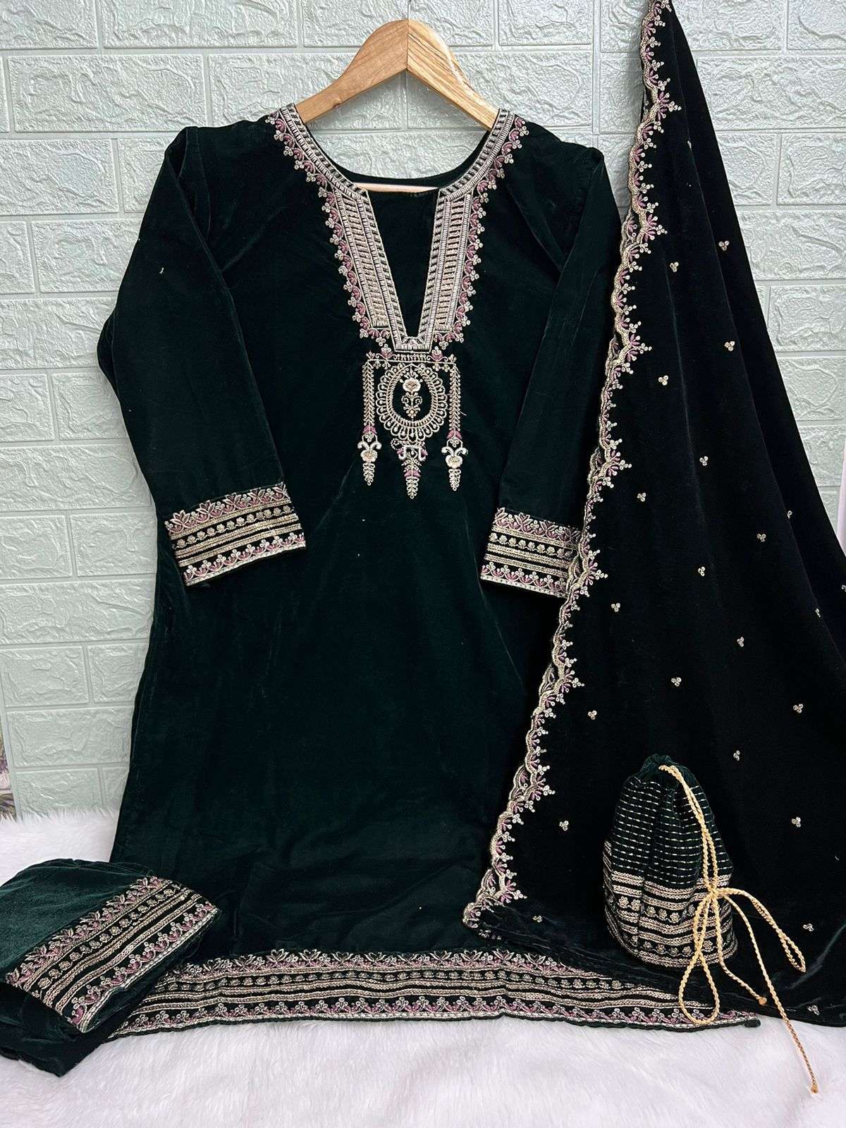 Deepsy 105 Colors Pakistani Style  Suit Wholesalers