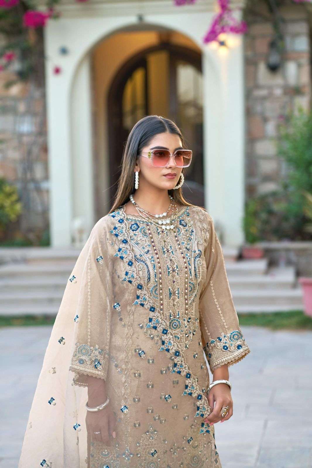 Shree Fabs R 1261 Colors Exclusive Readymade Pakistani Suit Suppliers