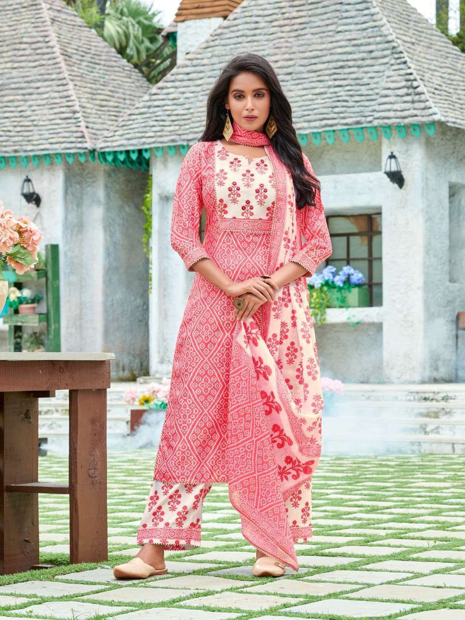 Kurti Pant Set with Dupatta Party Wear in Pink Color