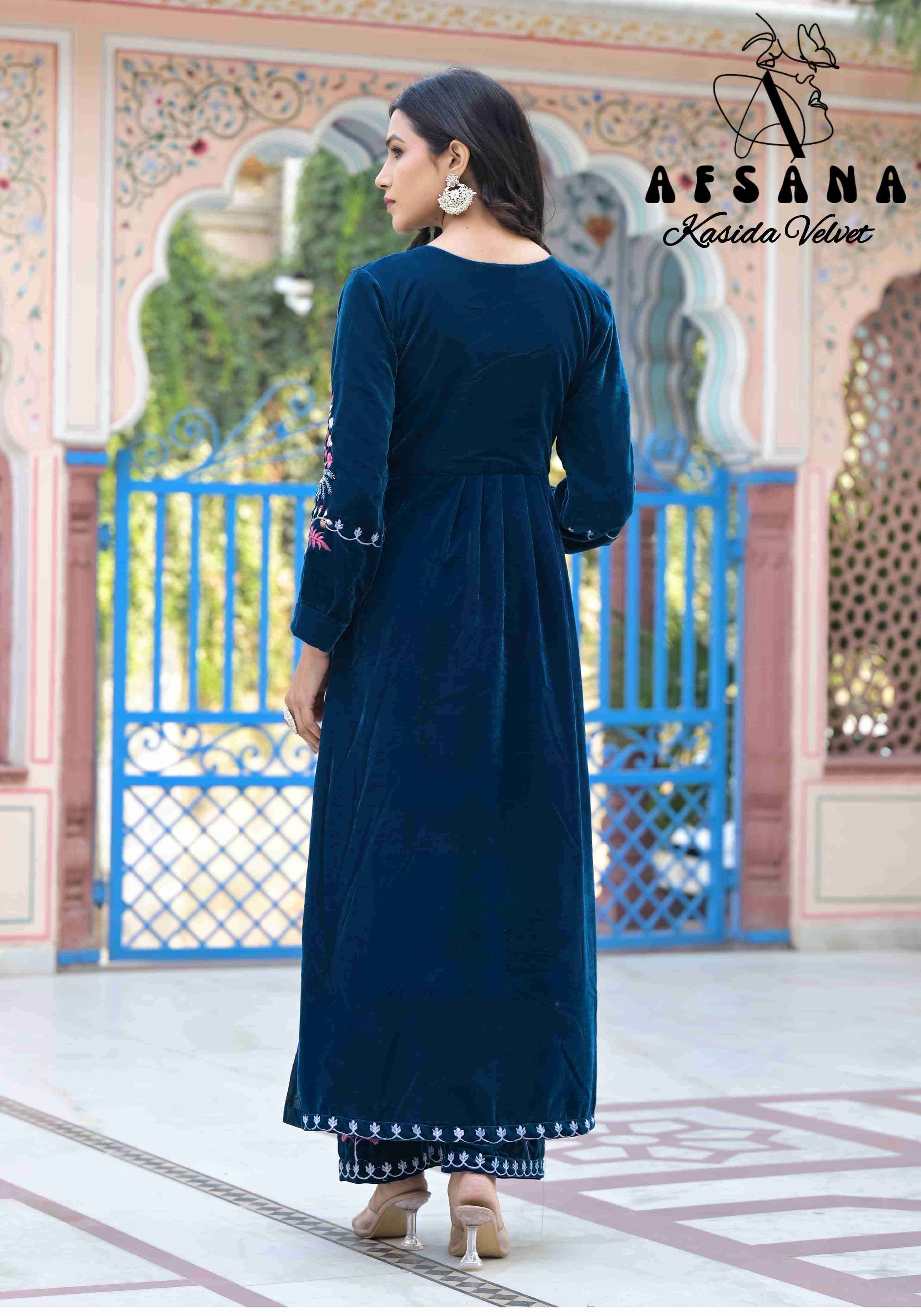 Embroidered Blue KF 135 Pakistani Wedding Wear Velvet Dress, Semi Stitched  at Rs 1150 in Surat